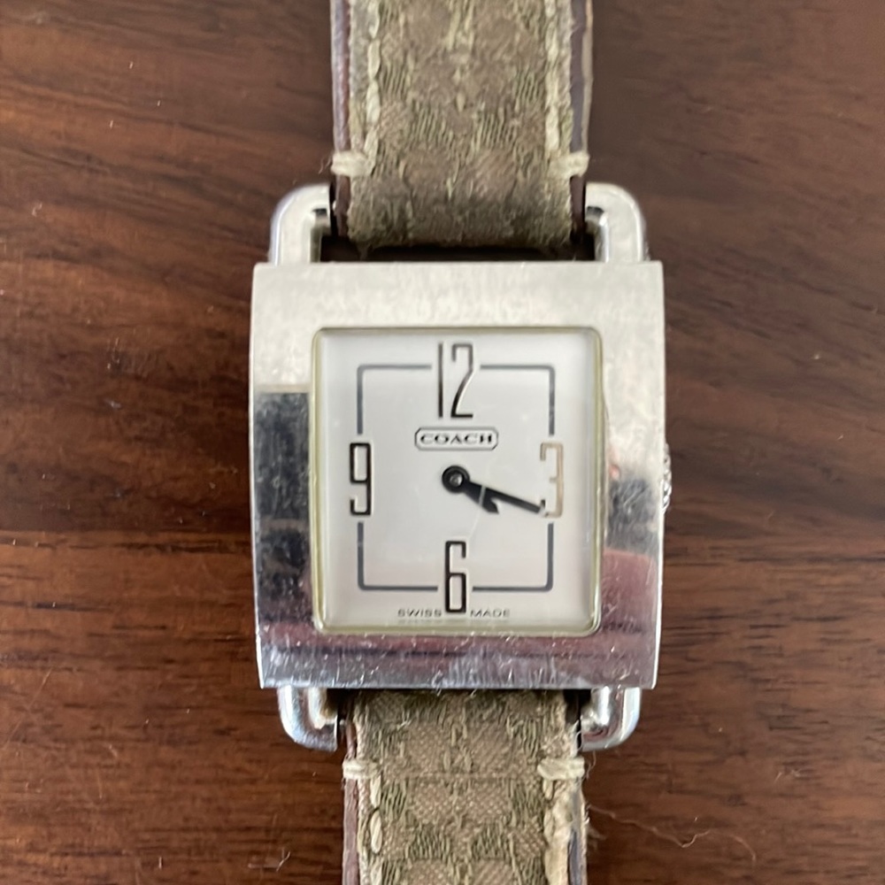 Women’s Coach Watch